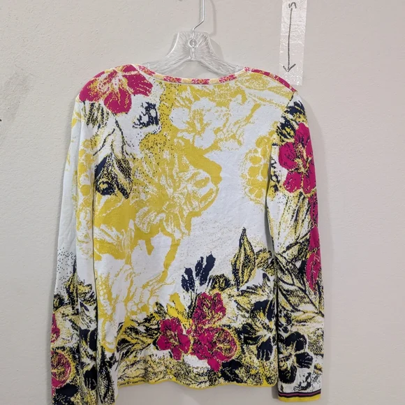 Floral Button-Up Cardigan - Picture 9 of 13